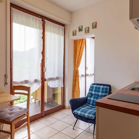 Euroville - Lui154 By Interhome