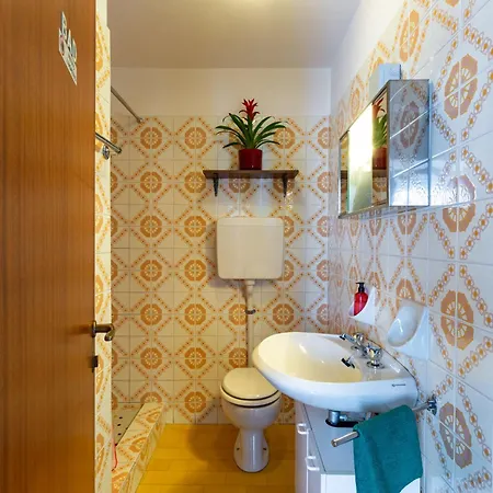 Euroville - Lui154 By Interhome